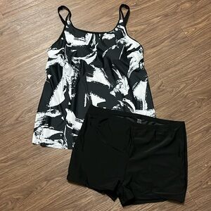 Darling Black Tankini 2X Swim Suit NWOT🌺🐝